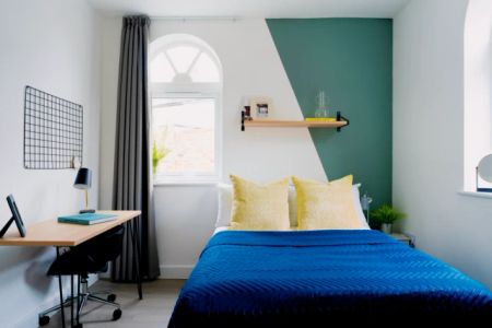 5 Bedroom House - Photo 5