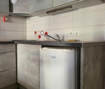 Location Appartement 1 pièce 15m² POITIERS 86000 - Photo 3