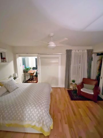 For Lease - 279 St Clair Avenue Unit# First Floor, Toronto, Ontario - Photo 2