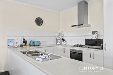 Moments from the Beach - Where Every Day is a Holiday - Photo 3