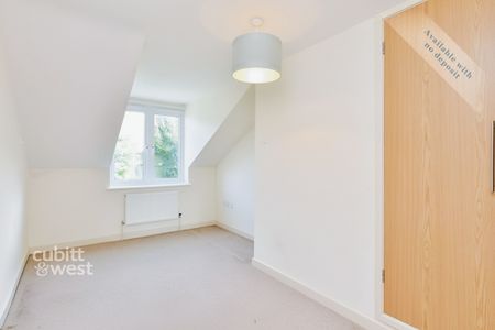 4 bedroom semi-detached house to rent - Photo 2