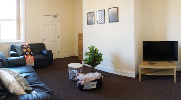 3 Bedroom Flat Cartington Terrace, Chillingham Road - Photo 1