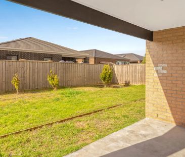 Immaculate 4 Bedroom Home - Photo 1