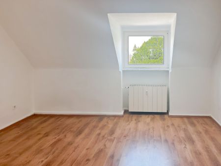 Kuschelige Dachgeschosswohnung in ruhiger Lage! - Photo 2