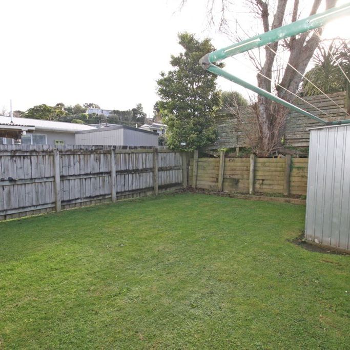 1/4 Kenmore Street,Westown - Photo 1