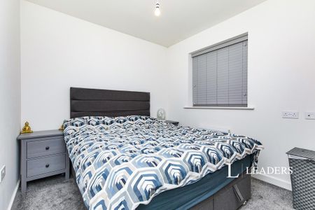 2 bedroom semi-detached house to rent - Photo 3