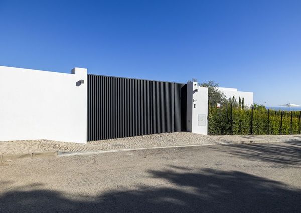 Luxury Villa for rent in Benahavís, Spain