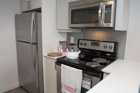 160, 170, 180 and 200 Chalkfarm Dr. — 1 Bedroom - Photo 2
