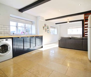 Manor Farm, Purton Stoke, Swindon, Swindon, SN5 - Photo 1