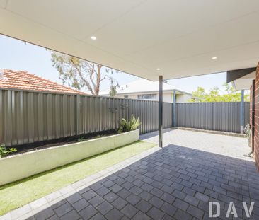 PART-FURNISHED - Modern Family Home in Prime Hillarys Location - Photo 3