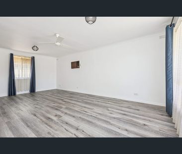 1/1 Olympic Parade, Kangaroo Flat, Vic 3555 - Photo 4