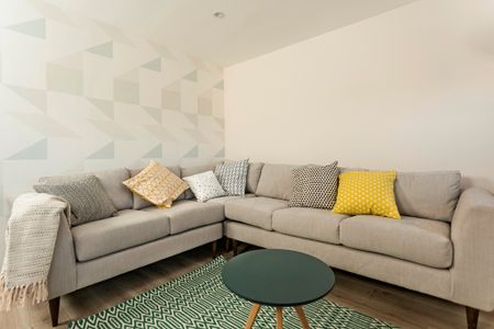 Corner House, Cathays - Photo 3