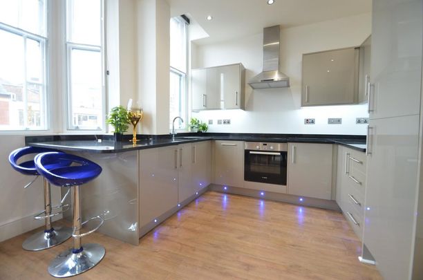 3 bedroom flat to rent - Photo 1