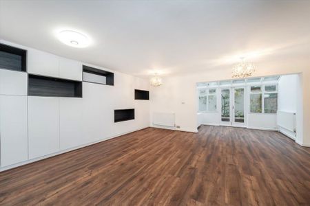 5 bedroom semi-detached house to rent - Photo 2