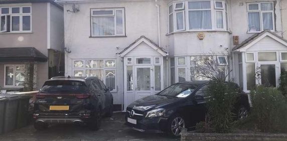 Kingsbury, Brent, NW9 - Photo 2