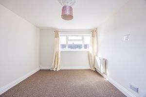 Bransgore Avenue, Havant - Photo 4