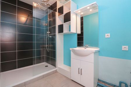 Location Appartement 2 pièces 58m² - Photo 4