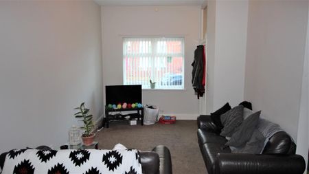 4 bedroom house to rent - Photo 3