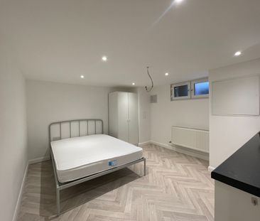 Room in a Shared House, Hastings St, LU1 - Photo 1