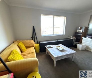 HIGH QUALITY HOME HOME OPEN SATURDAY 06 DECEMBER AT 9.00AM SHARP! - Photo 2