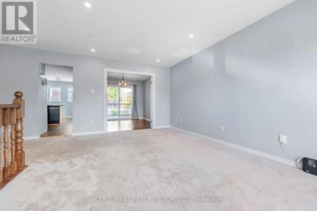 34 KINGSWOOD DRIVE N - Photo 3