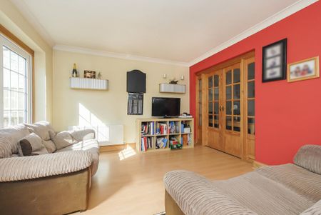 3 bedroom semi-detached house to rent - Photo 4