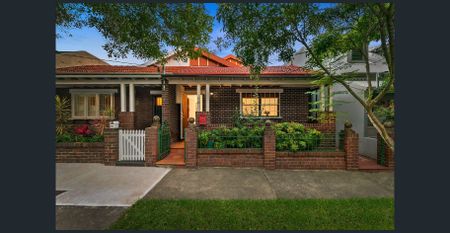 Outstanding inner city retreat in excellent location - Photo 5