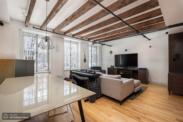 Condo for rent in Old Montreal | Furnished and equipped - Photo 1