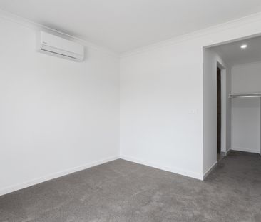 25 Shiraz Avenue, Fraser Rise VIC 3336 - House For Rent | Domain - Photo 2