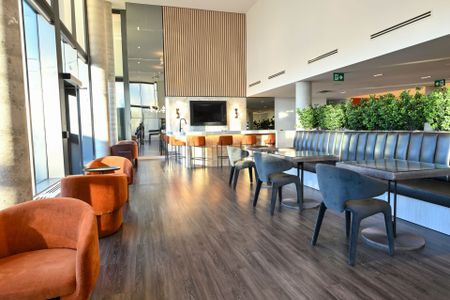 For Lease - 5 Wellington Street Unit# 1803, Kitchener, Ontario - Photo 2