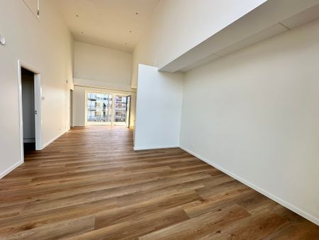 Moderne lejlighed med stor altan og naturskøn udsigt - Photo 3