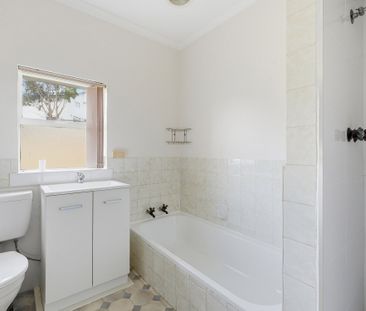 72 Kenbrae Avenue, Glenorchy TAS 7010 - House For Rent | Domain - Photo 6