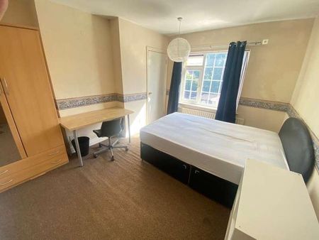 Bedroom House -earlsdon Dont Miss Out, CV5 - Photo 4