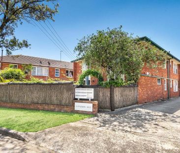 Sun Filled Ground Floor Unit - Photo 3