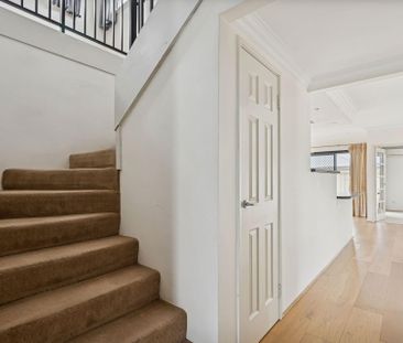 90 Tribute Street East - Photo 2