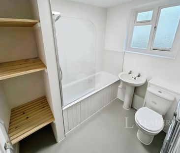 flat to rent Denmark Villas, Hove, East Sussex - Photo 4