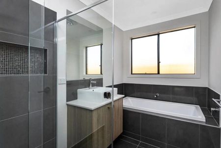 Spacious 4-Bedroom Home in Wollert - Photo 4