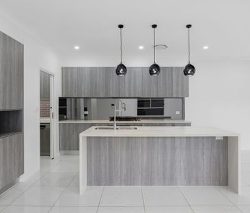 Modern Family Living Near Brindle Parkway - Photo 4