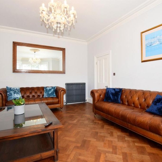 6 bedroom detached house to rent - Photo 1