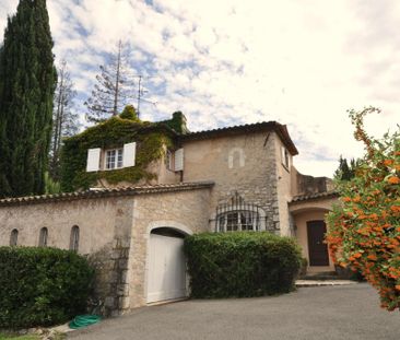 VILLA DE 154 M2 A MOUGINS CHEMIN DU CHATEAU - Photo 4