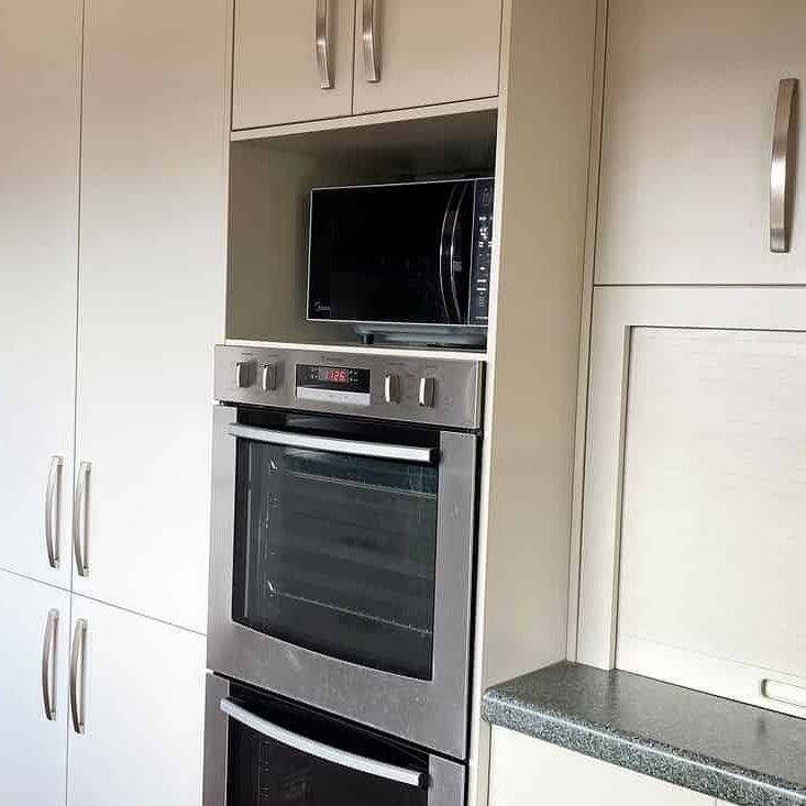 Single level home with 4 bedrooms and 2 Bathrooms - Photo 1