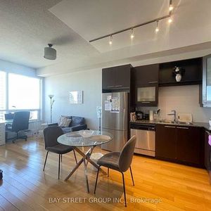 Beautiful 1 bedroom Open concept Wellesley & Shebourne - Photo 2