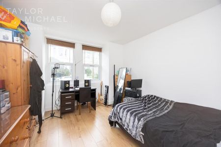 5 bedroom terraced house to rent - Photo 4