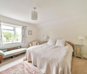 3 bedroom semi-detached house to rent - Photo 6