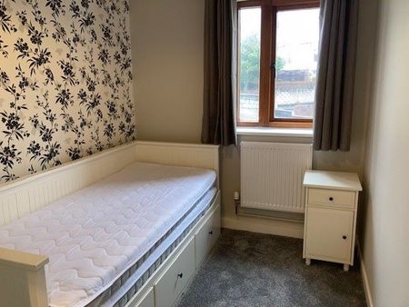 Sarlou Court, Uplands, Swansea. SA2 0LW - Photo 4