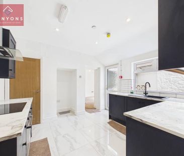 3 bedroom terraced house to rent - Photo 5