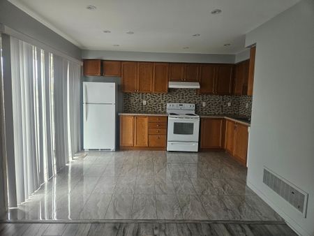 For Lease - 24 John W Taylor Avenue, New Tecumseth, Ontario - Photo 4