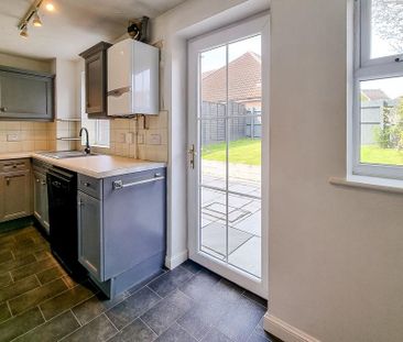 3 bedroom terraced house to rent - Photo 2