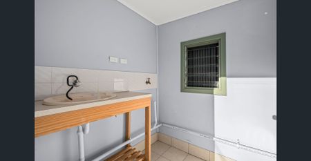 Neat & Modern Coastal Studio – Perfect Low-Maintenance Living - Photo 4