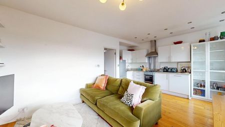 2 bedroom flat to rent - Photo 4
